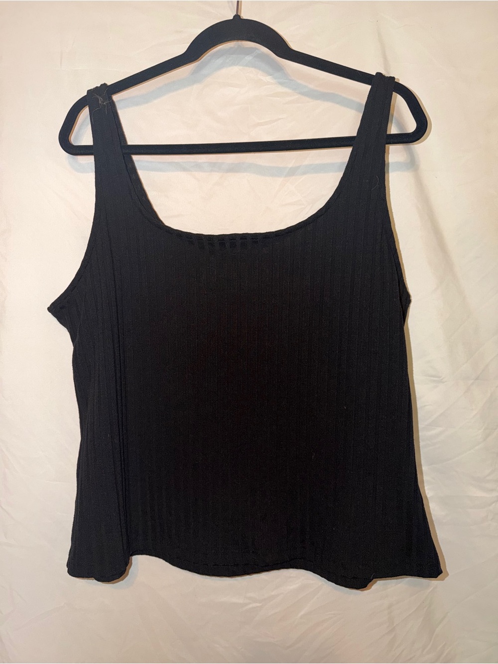 SHEIN Black Ribbed Button-Front Tank Top - Picture 5 of 6